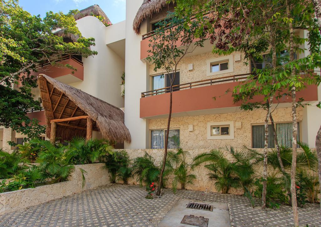 Perfectly Situated Between The Beach & Town By Stella Appartamento